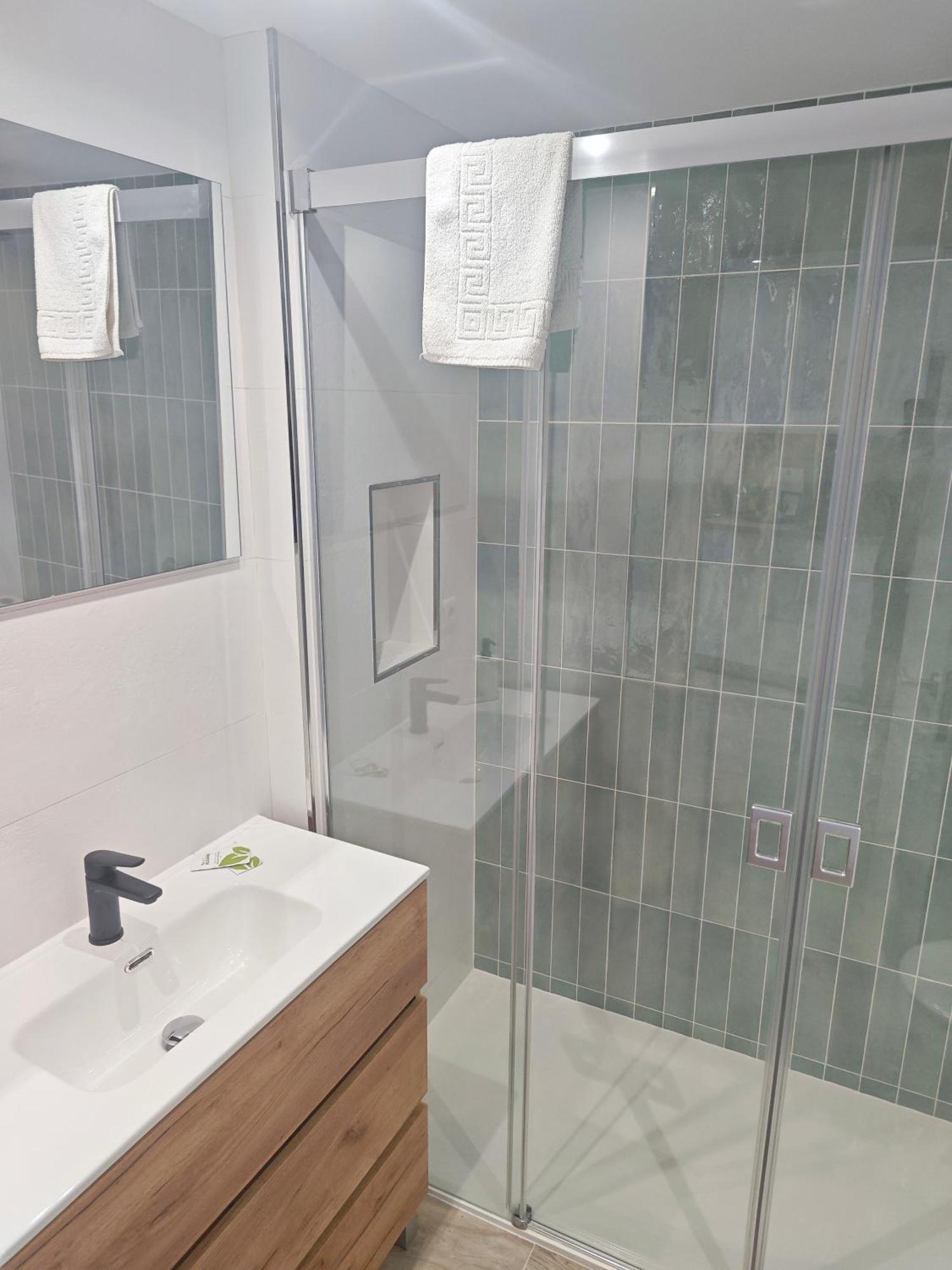Casa Oasis Benalbeach 贝纳尔马德纳 客房 照片