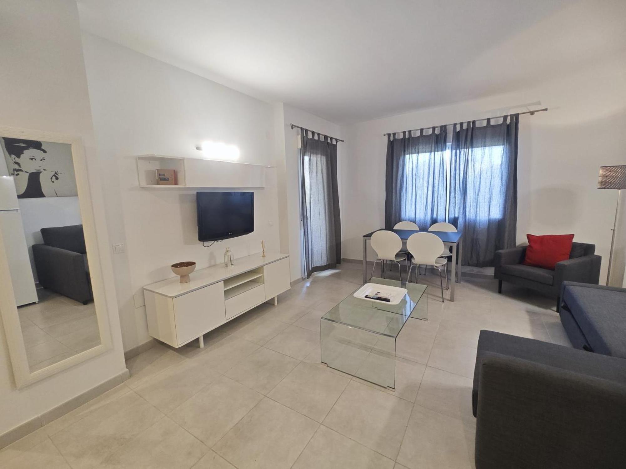 Casa Oasis Benalbeach 贝纳尔马德纳 外观 照片