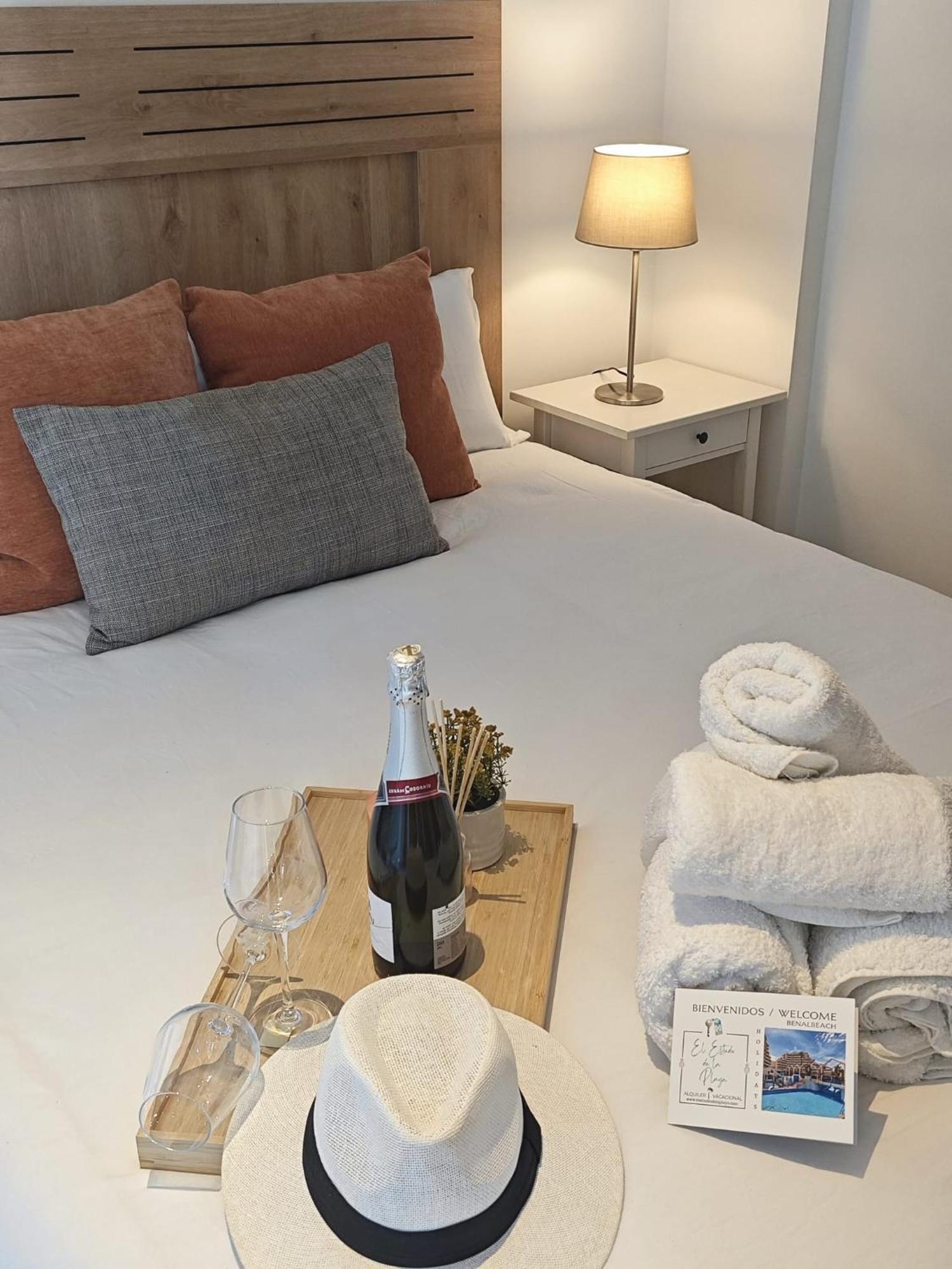 Casa Oasis Benalbeach 贝纳尔马德纳 外观 照片